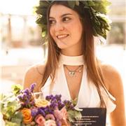 Offro le mie competenze per lezioni private per bambini delle scuole elementari e medie ma anche adolescenti e adulti, utilizzando la mia formazione